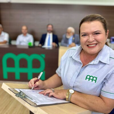 Jussara Martins Paiva Silva Araújo (Diretora Social