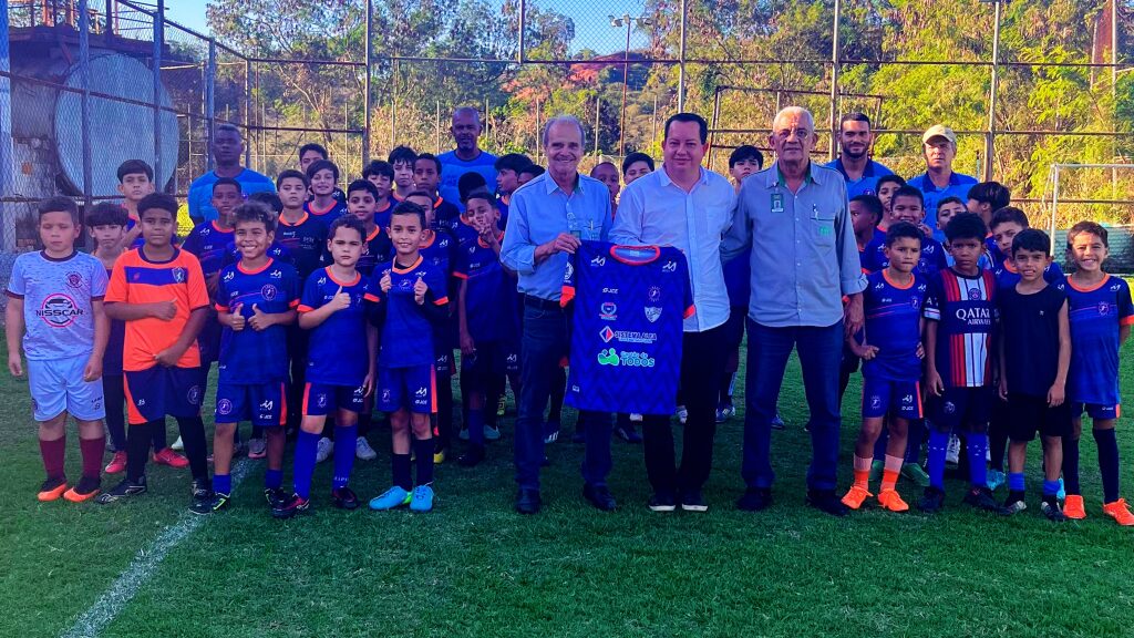 Diretoria da AAPI conhece projeto Chute Certo e avalia implantação de Escolinha de Futebol para filhos e netos de associados